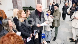 Šapić razbacuje novac